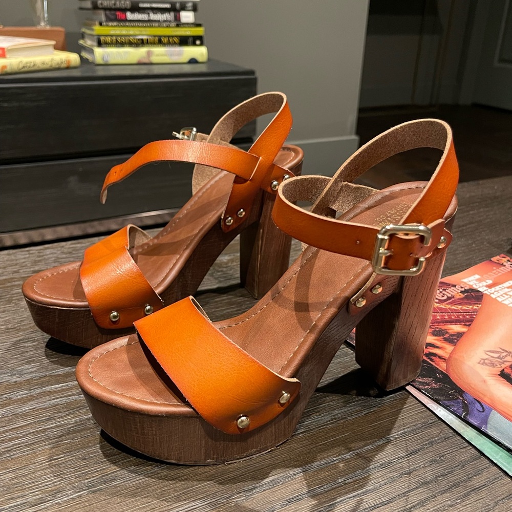 Tan Leather Platform Sandals